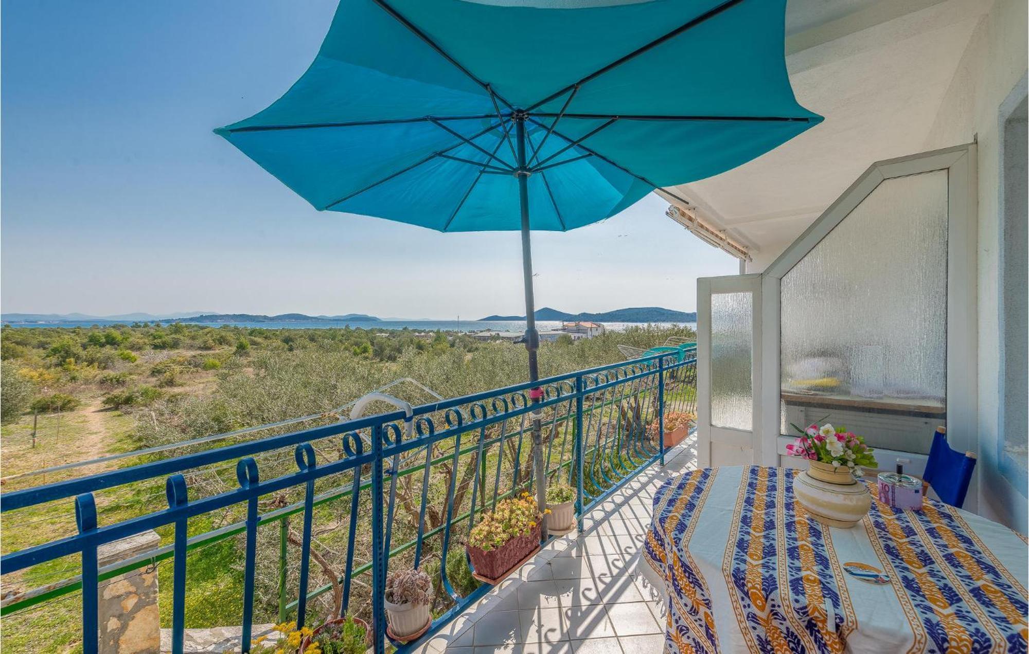 1 Bedroom Lovely Apartment In Tribunj Tribalj Εξωτερικό φωτογραφία